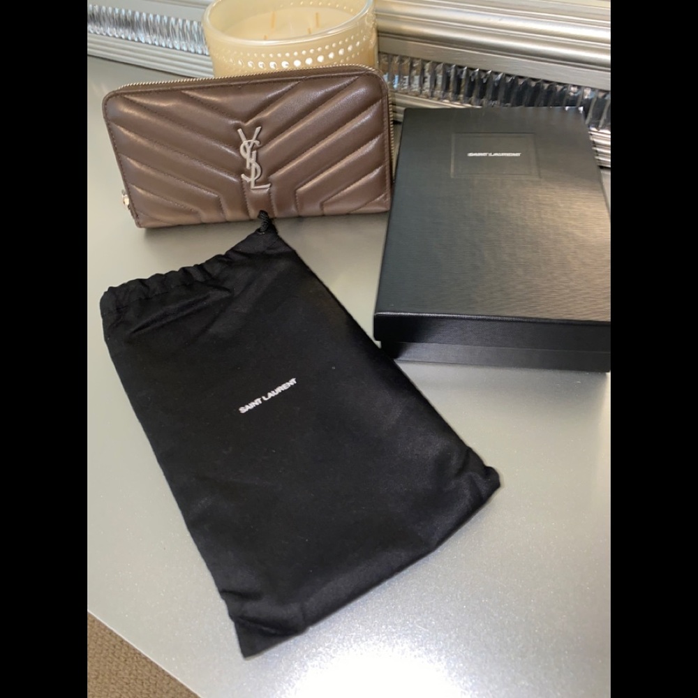 ✨YSL Yves Saint Laurent Wallet NOT FOR SALE